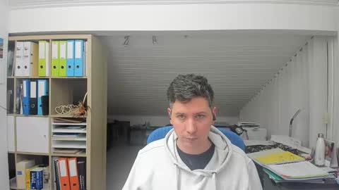 Snapshot of frikits chatting on December 5, 2025, 5:53 pm Francois online show from December 5, 2025, 5:53 pm