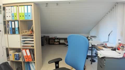 Snapshot of frikits chatting on April 15, 2026, 6:09 am Francois online show from April 15, 2026, 6:09 am