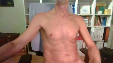 Snapshot of frisco69 chatting on October 31, 2025, 5:47 pm frisco69 online show from October 31, 2025, 5:47 pm