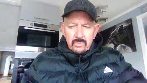 Snapshot of friskyneedsum chatting on January 29, 2025, 12:24 pm bob online show from January 29, 2025, 12:24 pm