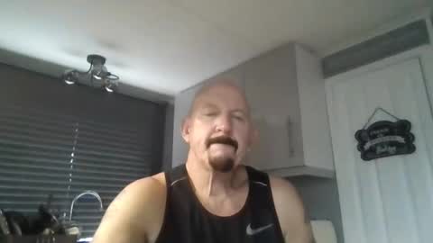 Snapshot of friskyneedsum chatting on February 11, 2025, 2:24 pm bob online show from February 11, 2025, 2:24 pm