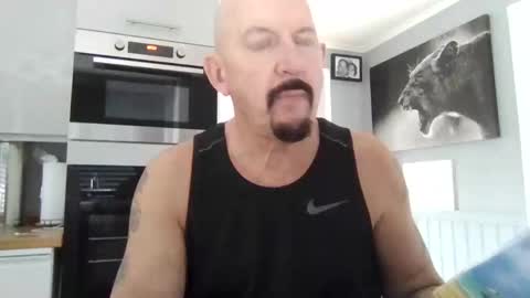 Snapshot of friskyneedsum chatting on February 26, 2025, 12:47 pm bob online show from February 26, 2025, 12:47 pm