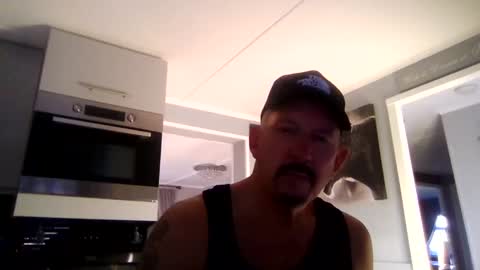 Snapshot of friskyneedsum chatting on February 28, 2025, 5:04 pm bob online show from February 28, 2025, 5:04 pm