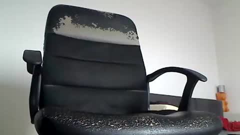 sexykl online show from December 2, 2025, 7:57 am