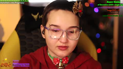 Snapshot of frogessjay chatting on December 18, 2024, 8:14 pm Jaywise Frogfoot online show from December 18, 2024, 8:14 pm