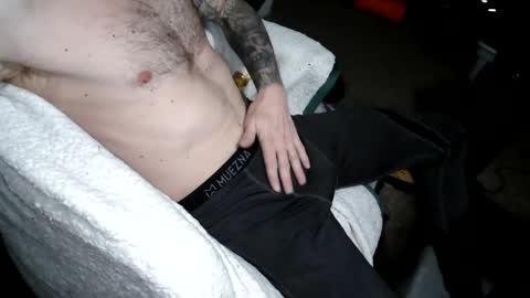 Snapshot of froski666 chatting on February 9, 2025, 10:09 am froski666 online show from February 9, 2025, 10:09 am