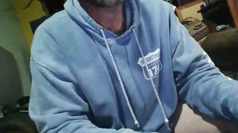 frostydhoman1221 online show from November 8, 2025, 7:52 am