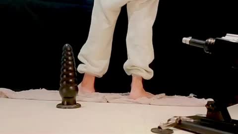 frys96 online show from December 19, 2025, 8:32 am