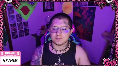 Snapshot of ftmbiggestclit chatting on April 15, 2026, 3:57 am Kevin online show from April 15, 2026, 3:57 am