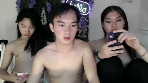   online show from February 13, 2025, 1:37 pm