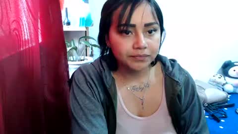 Mia and Gary  online show from June 26, 2026, 7:18 pm