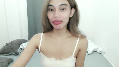 fuckingsexy143 online show from December 3, 2025, 4:49 pm