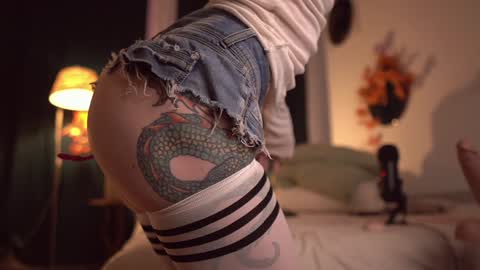 Eva         all my links   online show from November 19, 2025, 1:22 pm