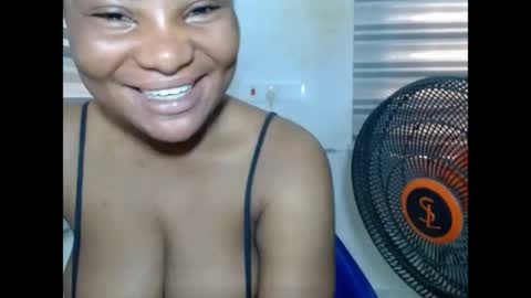 Snapshot of fuckxmypussy chatting on April 23, 2026, 8:24 am fuckxmypussy online show from April 23, 2026, 8:24 am