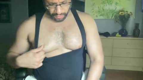 Snapshot of fuckyeahcoach chatting on April 7, 2026, 1:06 am Muscle Bear Jock in Training online show from April 7, 2026, 1:06 am