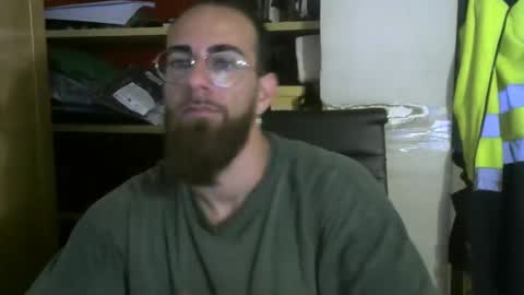 Snapshot of fuerte440 chatting on October 17, 2025, 6:16 am fuerte440 online show from October 17, 2025, 6:16 am