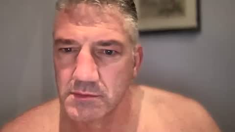 fullback_15 online show from October 5, 2025, 8:01 am