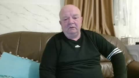 fullballs6 online show from March 12, 2026, 3:23 am