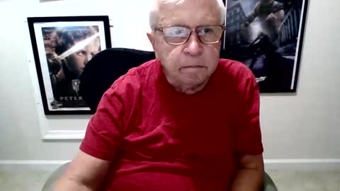 Snapshot of funclemike chatting on October 23, 2025, 5:23 pm funclemike online show from October 23, 2025, 5:23 pm