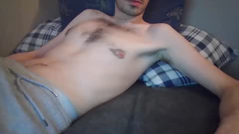 Snapshot of fundude1993 chatting on December 26, 2024, 5:40 pm fundude1993 online show from December 26, 2024, 5:40 pm