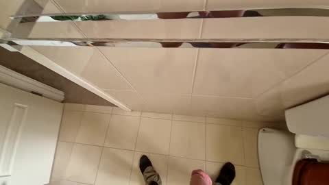 Snapshot of funfishing27 chatting on December 18, 2025, 11:55 pm funfishing27 online show from December 18, 2025, 11:55 pm