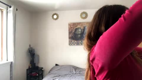 Linnys Palace online show from January 28, 2025, 8:04 pm