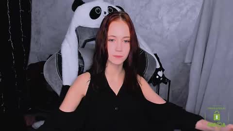 Eva online show from November 8, 2025, 6:18 pm