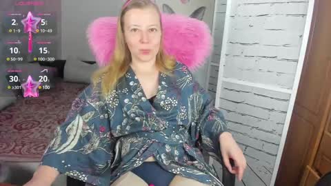 funny_bunny4 online show from March 12, 2025, 6:33 pm