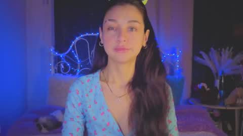 Tiffany online show from October 25, 2025, 2:30 am