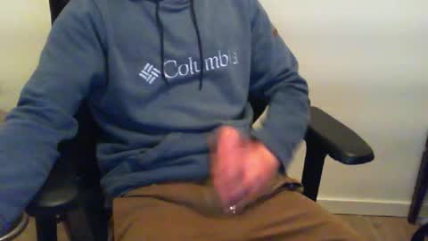 Snapshot of funnyeucouple chatting on May 2, 2026, 12:04 am YWhiteNiceMan online show from May 2, 2026, 12:04 am