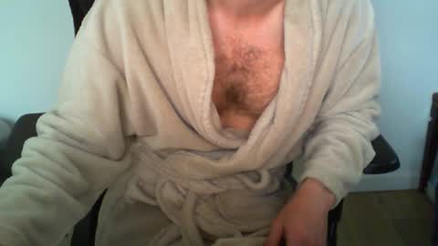 Snapshot of funnyeucouple chatting on May 17, 2026, 8:12 am YWhiteNiceMan online show from May 17, 2026, 8:12 am