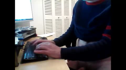 Funtimes3957 online show from January 8, 2025, 11:52 pm