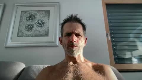 Snapshot of funwithbrad chatting on January 7, 2026, 8:39 am Brad online show from January 7, 2026, 8:39 am