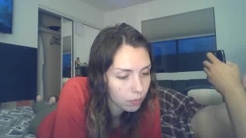 Fushia online show from April 26, 2026, 2:53 am