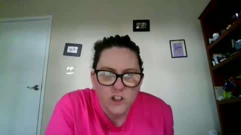 fuzzypeaches87 online show from March 16, 2026, 6:34 pm