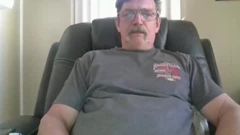 fxson8 online show from April 28, 2026, 10:15 pm