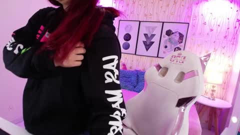 gabby_evanns online show from December 29, 2024, 11:50 am