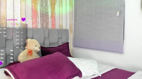 Gabriela  online show from January 24, 2025, 3:32 am