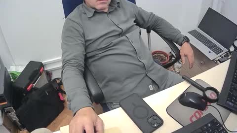 gabriel9_2003 online show from March 23, 2026, 11:25 am