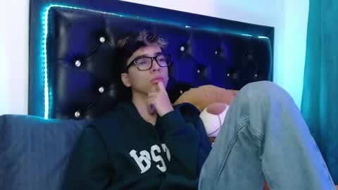 gabriel_x18 online show from February 15, 2026, 8:02 am