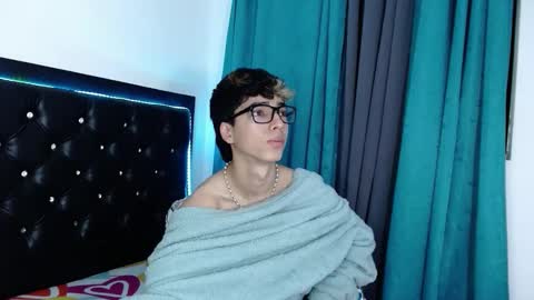 gabriel_x18 online show from March 4, 2026, 6:08 am