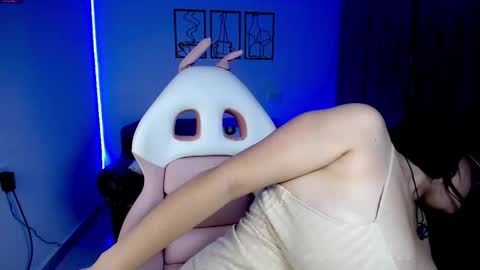 Gabriela online show from November 12, 2025, 2:06 pm