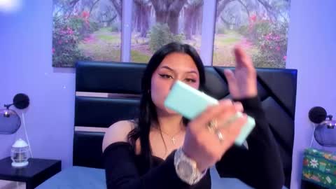 gabrielabotero online show from December 16, 2025, 9:09 pm