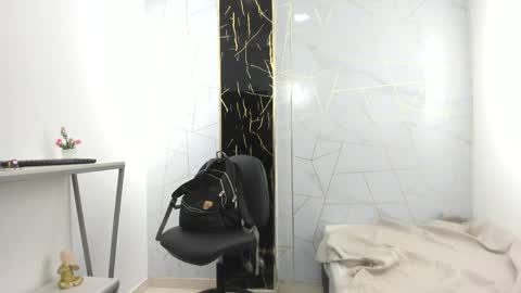 GABRIELA online show from April 12, 2026, 3:44 am