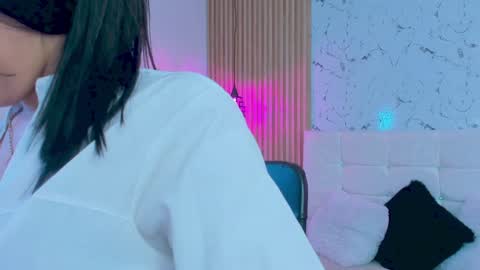 Gabriela Evans MS online show from January 18, 2025, 2:03 am