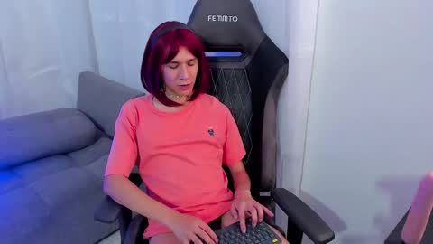 gabriele_love online show from September 24, 2025, 12:41 pm