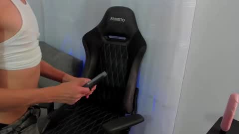 gabriele_love online show from September 26, 2025, 12:42 pm