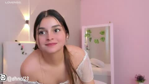 Snapshot of gabriellahoney18 chatting on February 13, 2025, 9:27 pm Gabriella online show from February 13, 2025, 9:27 pm