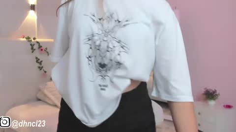 Snapshot of gabriellahoney18 chatting on March 5, 2025, 1:42 am Gabriella online show from March 5, 2025, 1:42 am