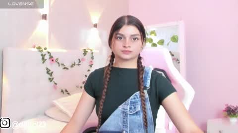 Snapshot of gabriellahoney18 chatting on March 5, 2025, 10:21 pm Gabriella online show from March 5, 2025, 10:21 pm